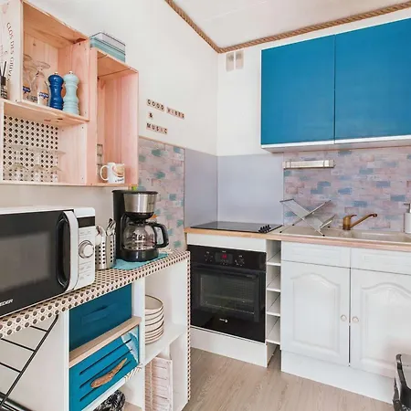 Apartment Climatise Avec Parking A Marseillan-plage - Fr-1-326-849